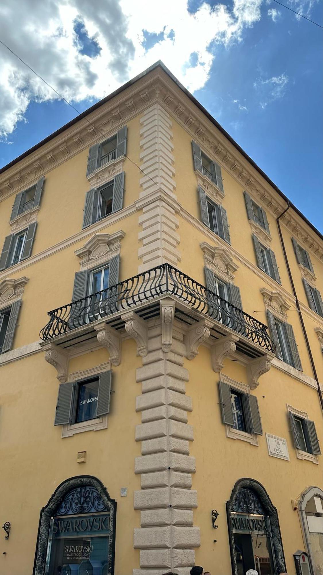 Отель Goldoni 47 Рим Экстерьер фото